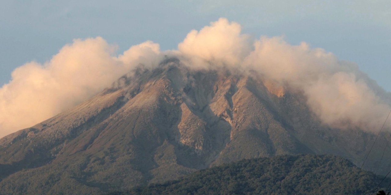 Filipinler'de yanardağ alarmı: Evler tahliye edildi