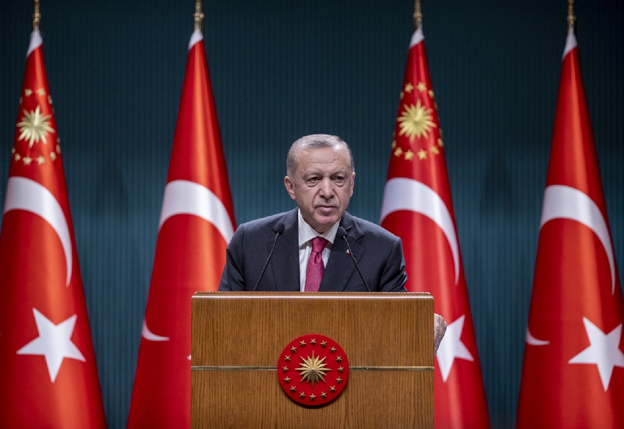 HKP Genel Başkanının eşine Erdoğan'a hakaretten hapis