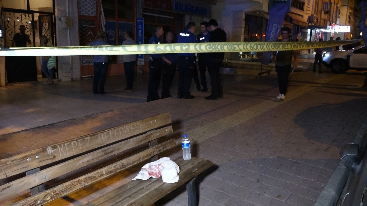 Tartıştığı apartman yöneticisini bıçakladı