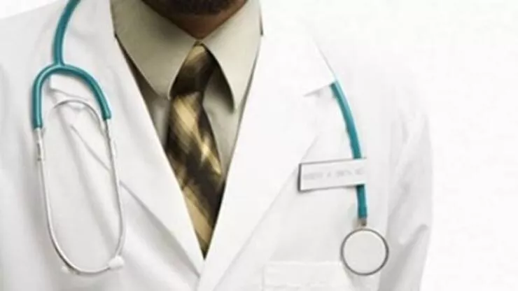 Doktora bıçaklı saldırının şüphelisi tutuklandı