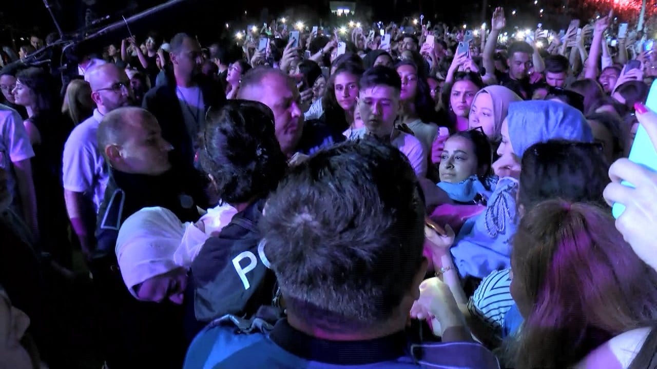 Sefo konserinde bıçaklı kavga: 4 yaralı