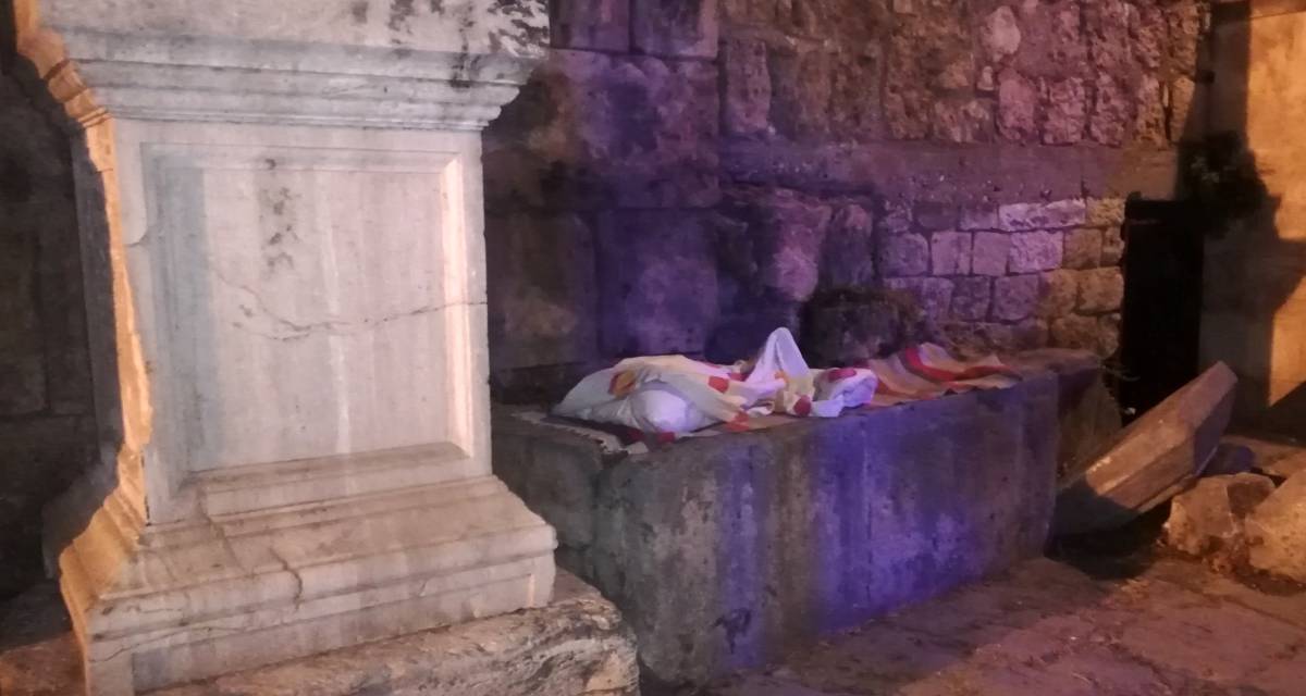 Roma imparatoru için yapıldı, evsizlere yatak oldu