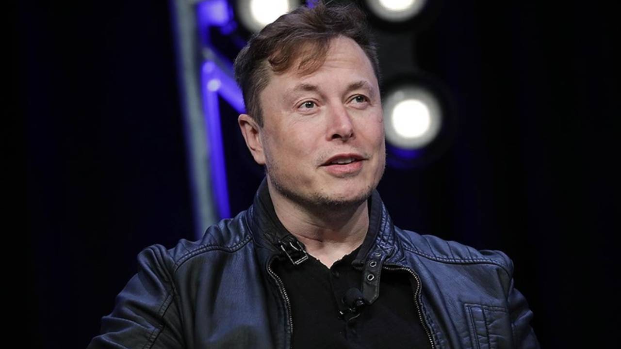 Elon Musk'ın trans kızı babasıyla tüm bağını koparıyor