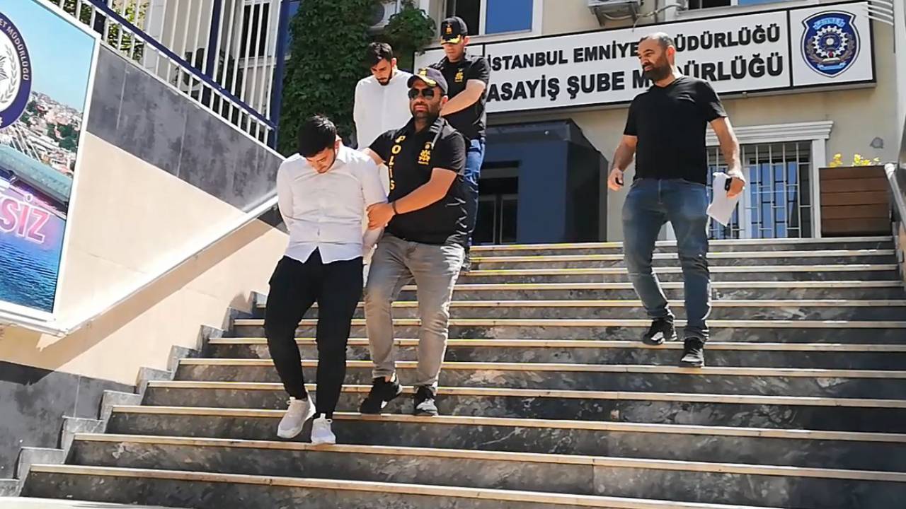 Dolandırıcılara telefonunu verdi binlerce lirası gitti