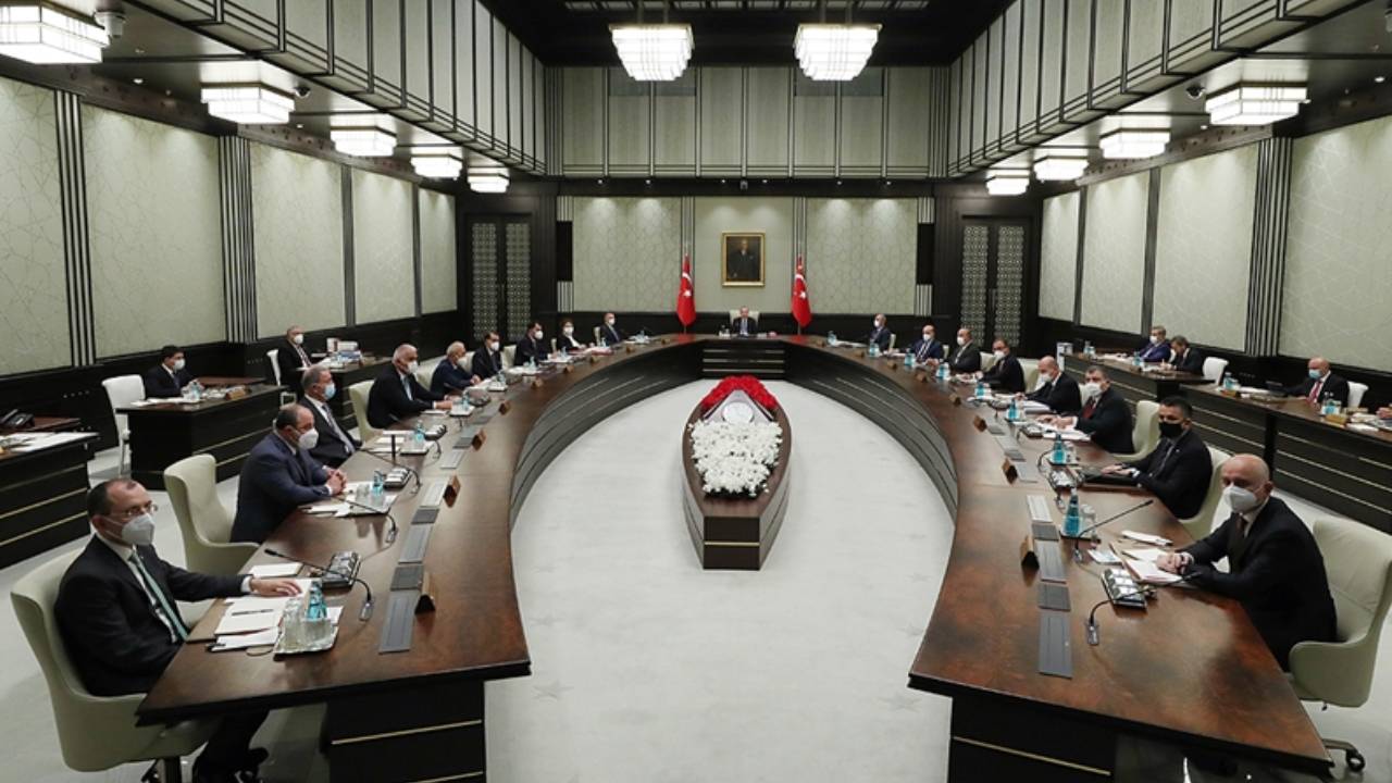 Yandaş gazete yazdı: Bakanlar değişecek