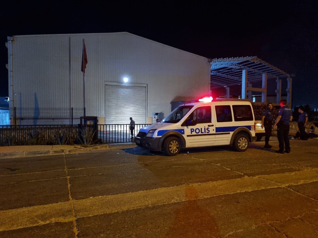 Kadın cinayetini önlemek isterken öldürüldü