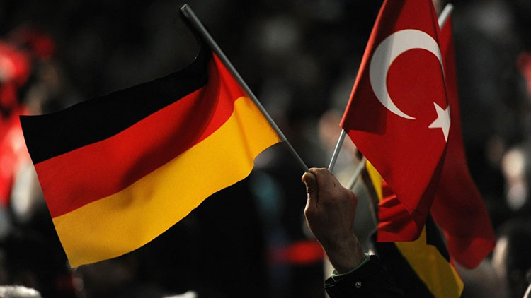 Alman Sözcü: "Almanya-Türkiye ilişkileri zedeleniyor"