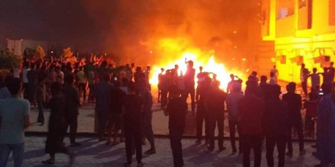 Libya'da Temsilciler Meclisi ateşe verildi