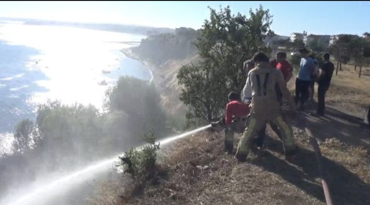Silivri’de art arda 5 noktada çıkan yangınlar söndürüldü