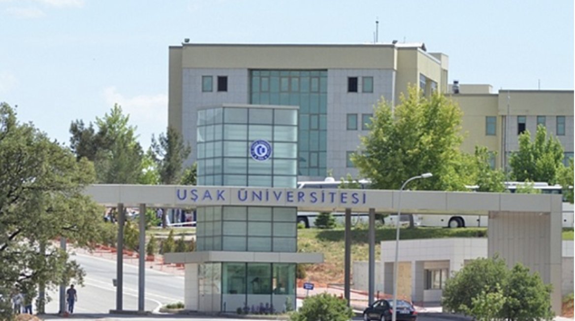 Uşak Üniversitesi'nde 'kişiye özel ilan' iddiası