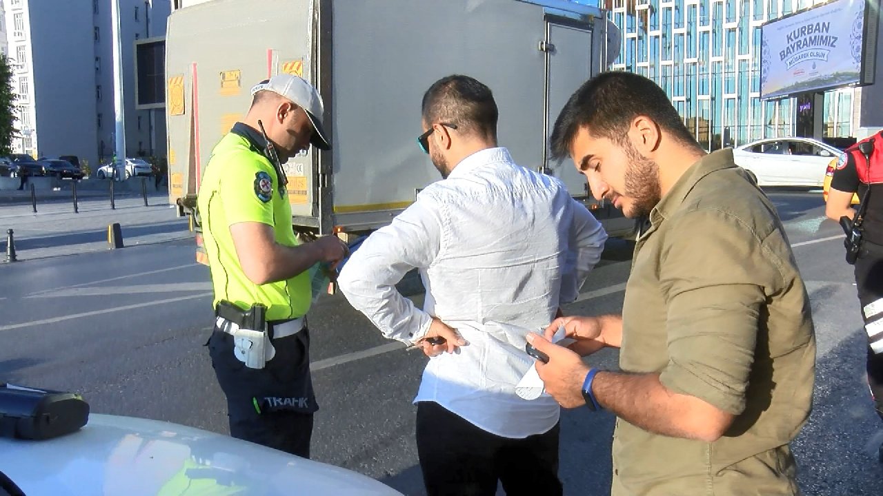 Ehliyet kontrolünde şaşırtan olay...