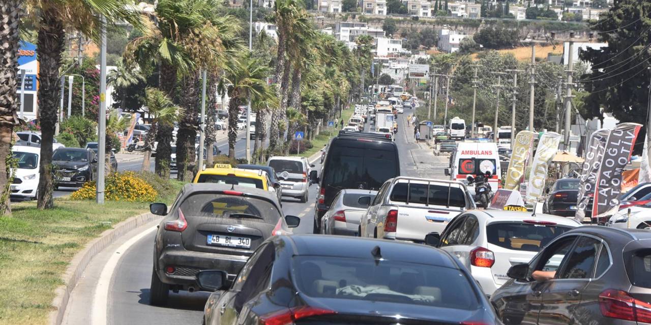 Bodrum'da trafik durma noktasında