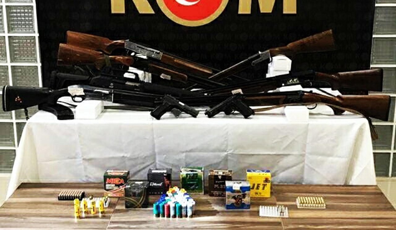 Manisa'da suç örgütü operasyonunda 11 tutuklama