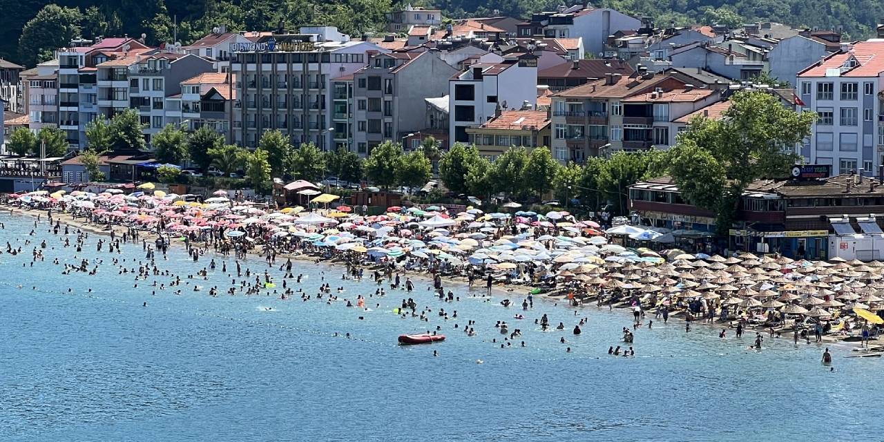 Bir şemsiyelik yer kalmadı