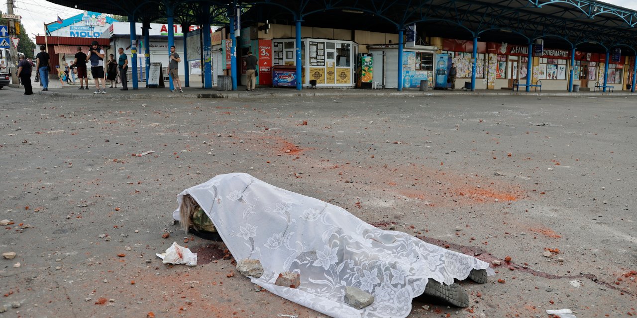 Fransa'dan Ukrayna'ya mobil DNA laboratuvarı yardımı