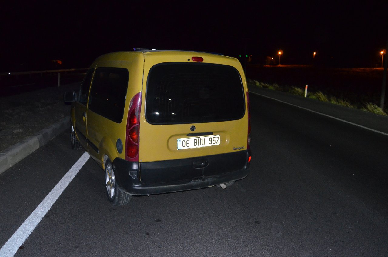 13 aylık bebek bagaj kapağı açılınca yola düştü