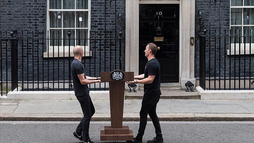 İngiltere'de liderlik yarışında iki aday kaldı