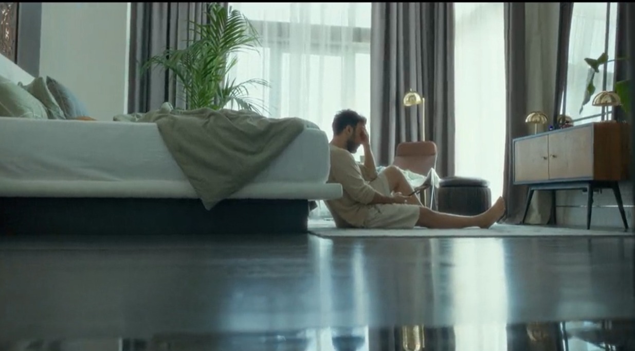 Tarkan, 'Yap Bi Güzellik' şarkısının klibini paylaştı