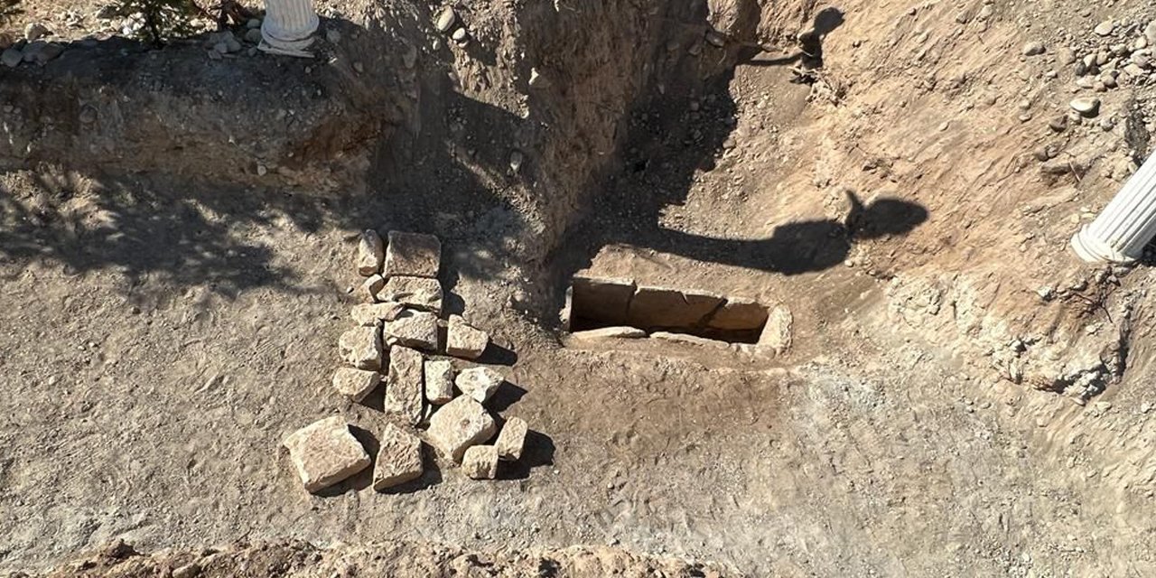 Su deposu kazısından Roma mezarları çıktı