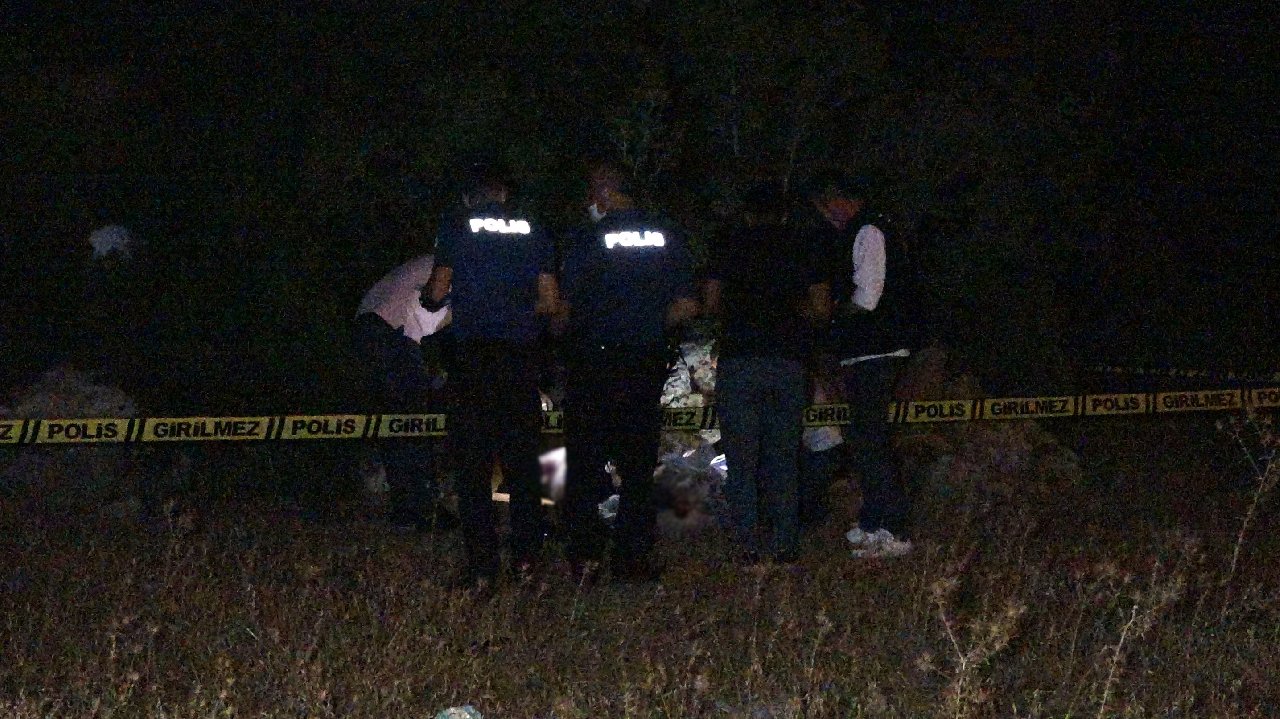 Antalya'da, ormanda ceset bulundu