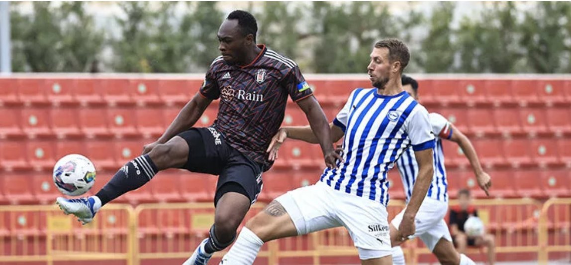 Beşiktaş Deportivo Alaves'e 2-1 mağlup oldu