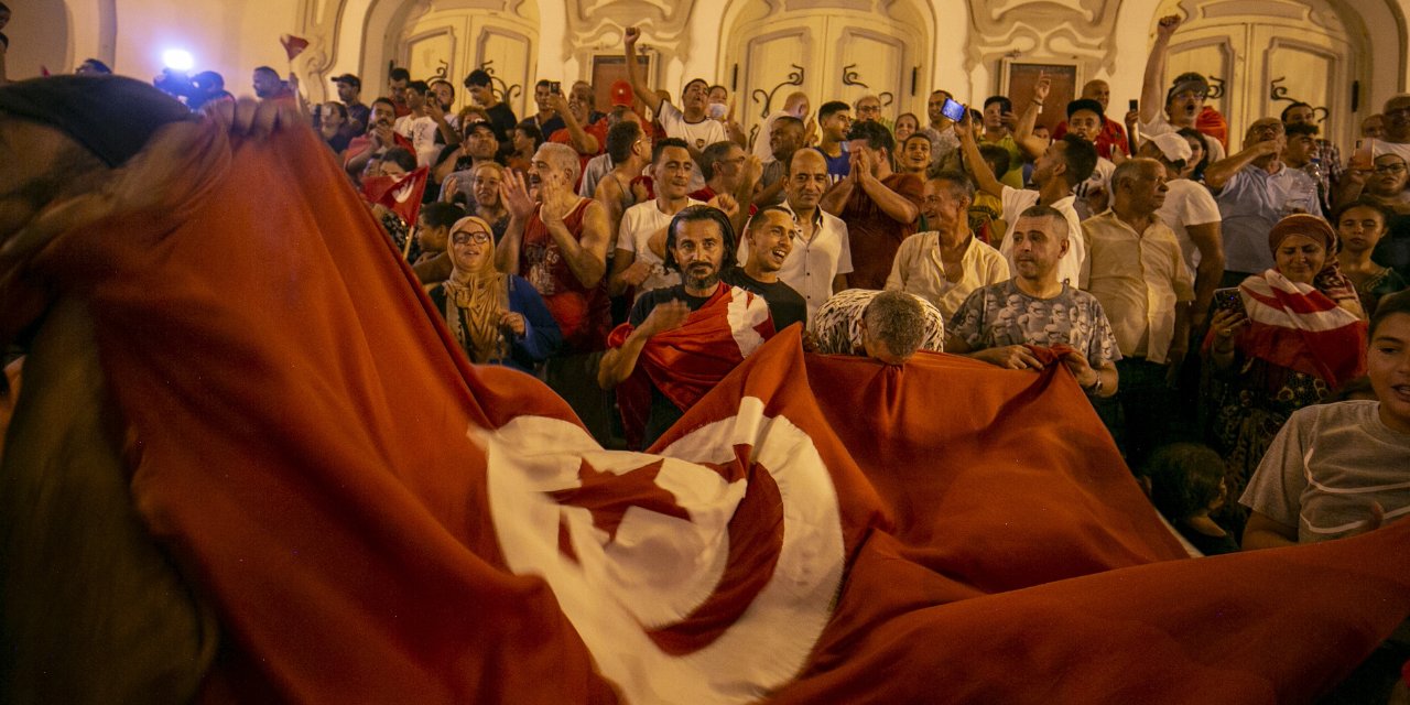Tunus'ta erken seçimlerin durdurulması için dava