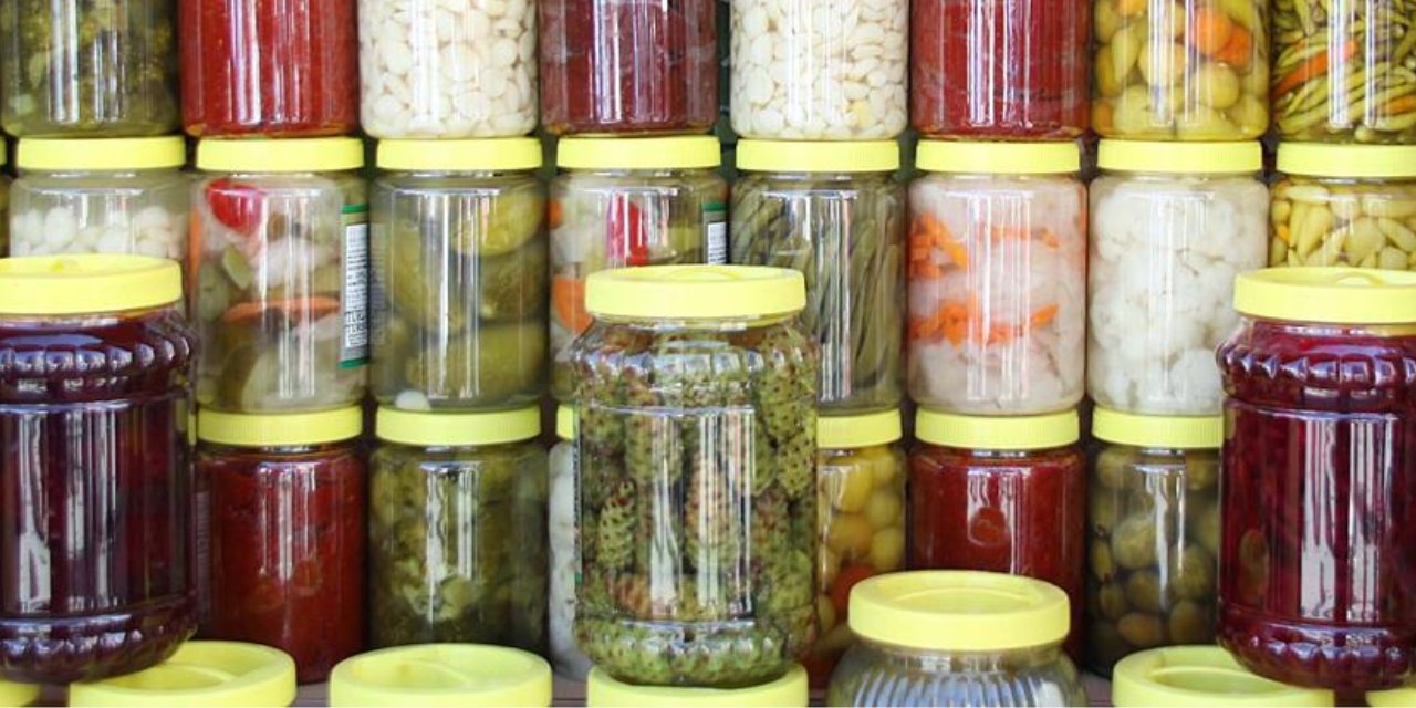 Tavana yapışan turşuya 10 bin Yeni Zelanda doları değer biçildi