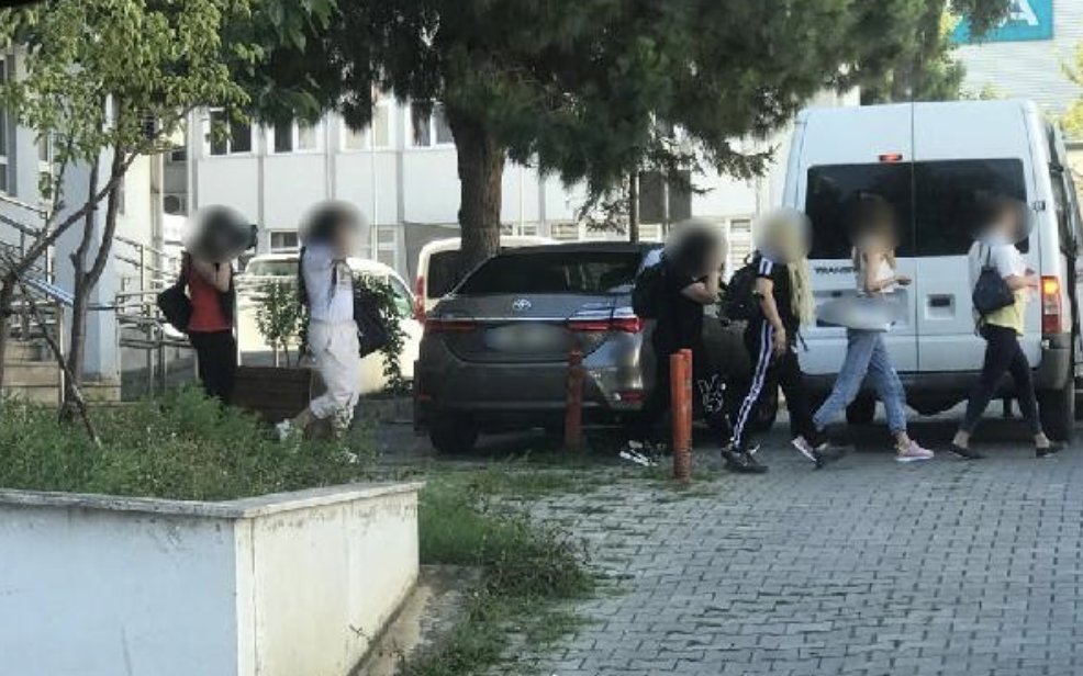 Trabzon'da otele fuhuş baskını: 18 gözaltı