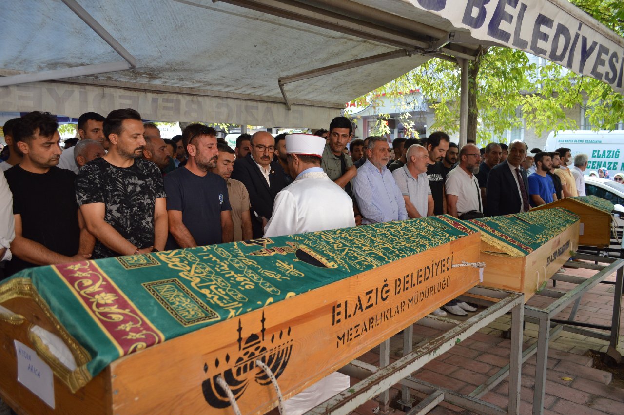 Önce eşini sonra 2 ağabeyini ve yeğenini toprağa verdi