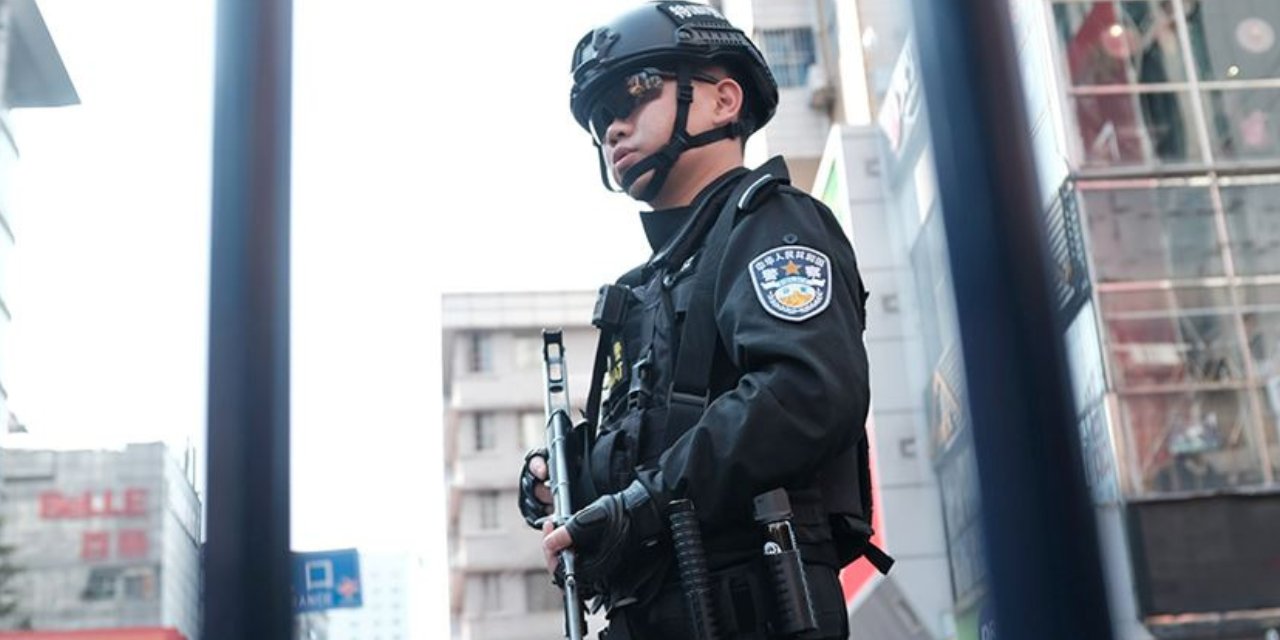 Kamyon taziye çadırına girdi: 17 ölü