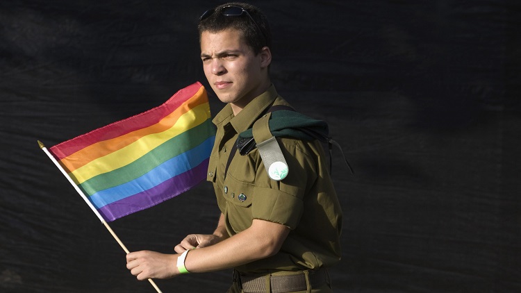 AYM'den 'eşcinsel asker' kararına şerh