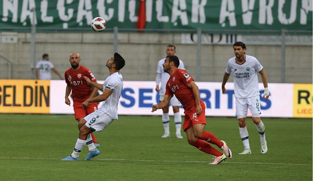 Konyaspor deplasmanda istediğini aldı