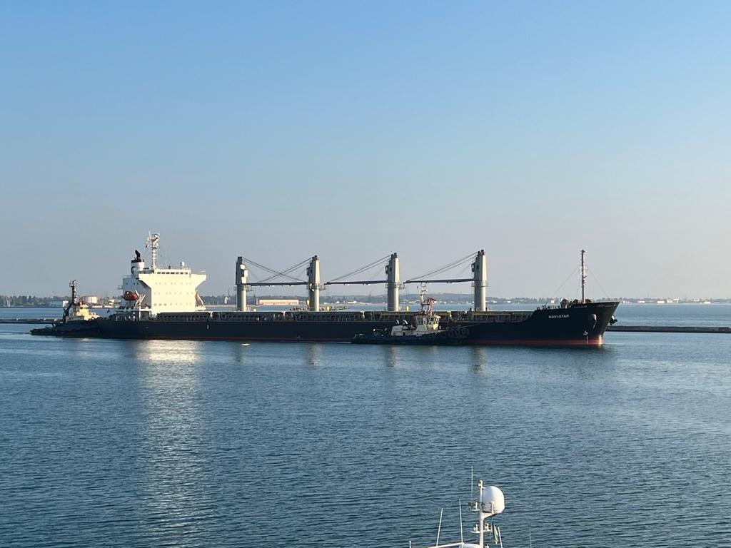 Üç tahıl gemisi daha yola çıktı