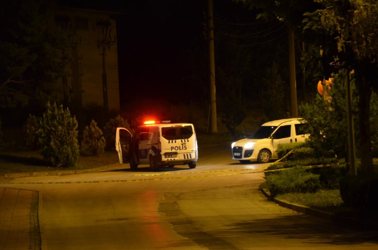 Birbirlerini yaralayıp, kendi araçlarıyla hastaneye gittiler