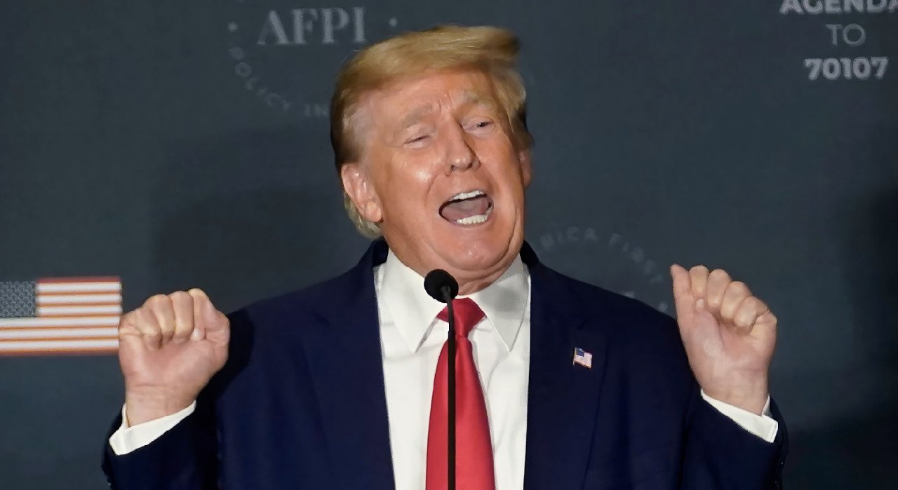 Trump evine yapılan baskını bahane ederek bağış istedi