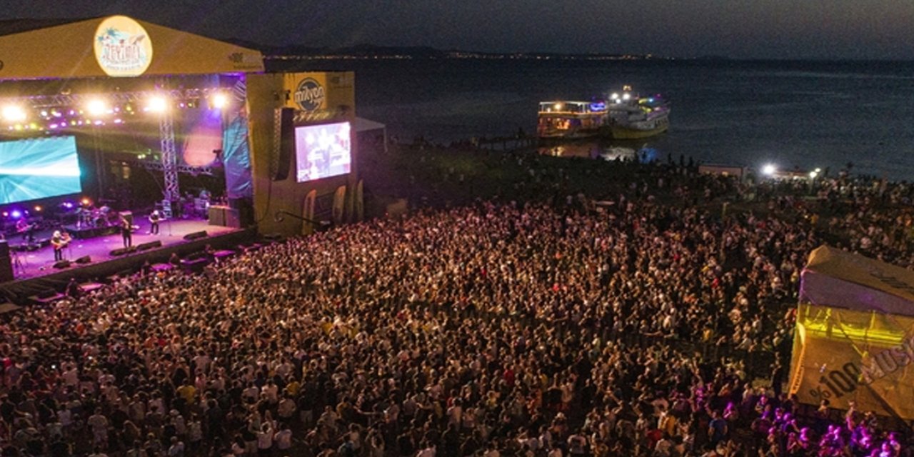 Sanatçılardan festival iptallerine tepki: Yasakçılığın son yazı