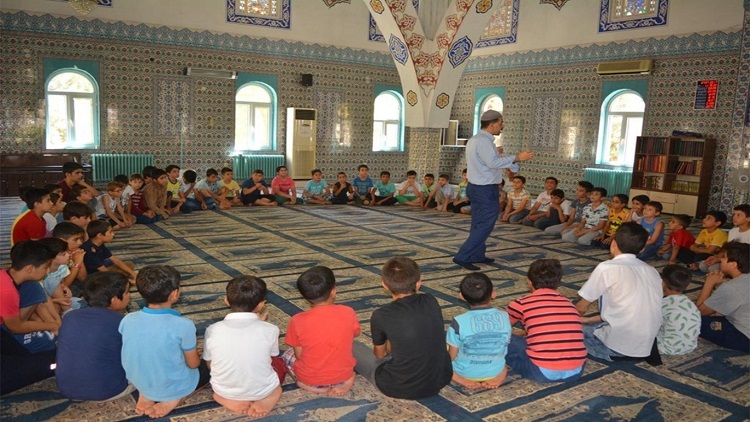 Koruma altındaki çocuklara dini kamp