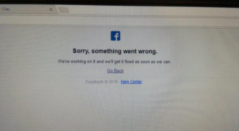 Facebook dünya genelinde çöktü!