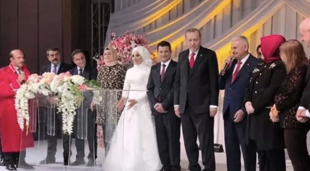 AKP'li vekil boşanma davası açtı: 70 Milyon TL istiyor