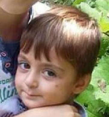 Başına yorgun mermi isabet etti