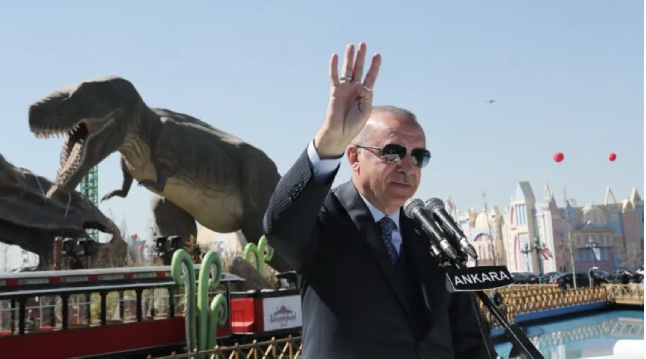 Babacan'dan Erdoğan'a: Onun dünyası 'Beştepe Harikalar Diyarı'