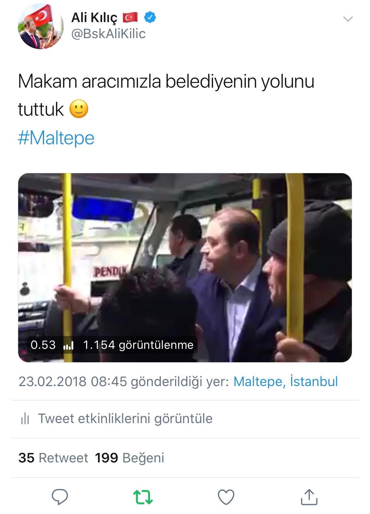 Maltepe Belediye Başkanı Ali Kılıç minibüsle makamına gitti