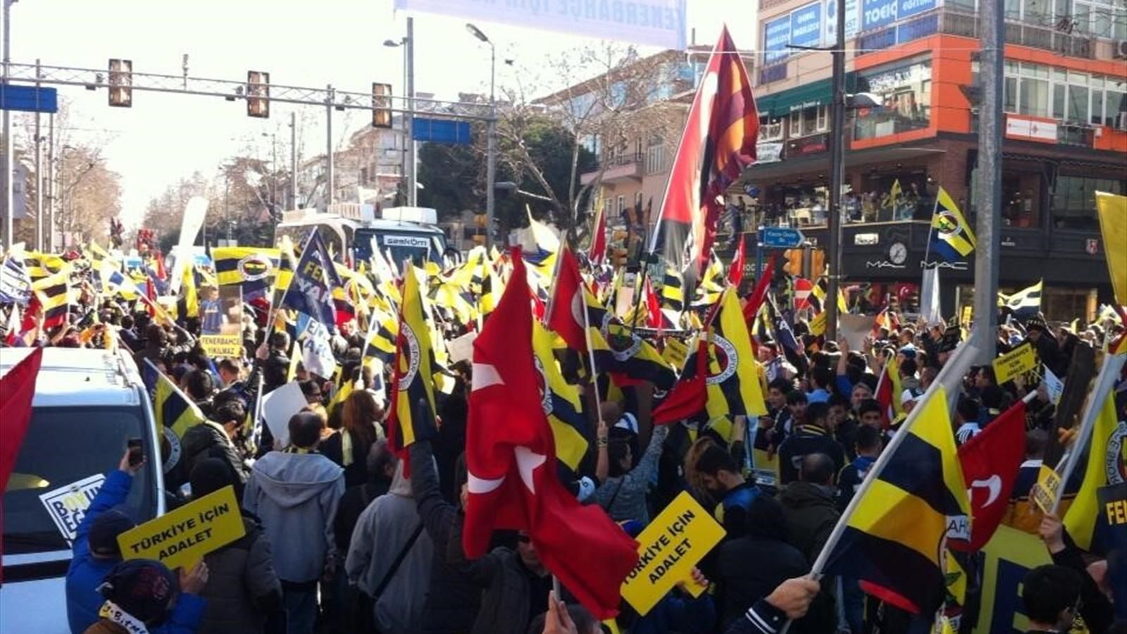 Fenerbahçeliler Adalet Yürüyüşü'ne katılıyor! 3 Temmuz'un yıl dönümünde...
