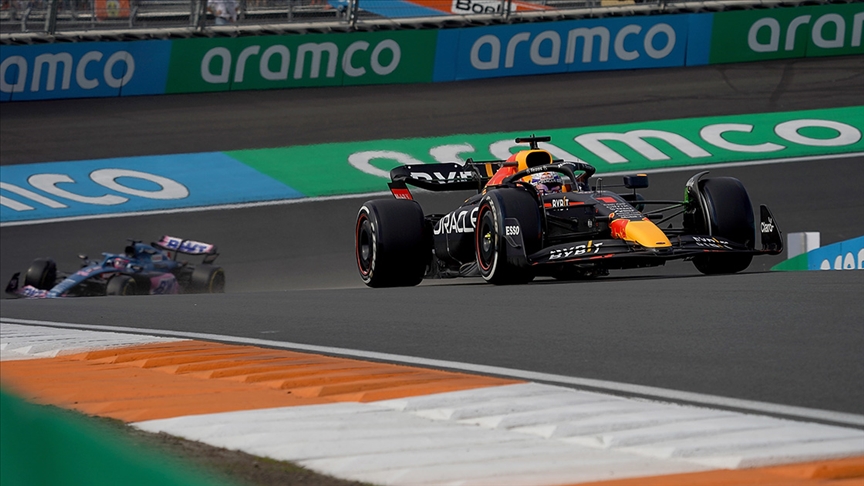 F1 Hollanda Grand Prix'sinde pole pozisyonu Verstappen'in