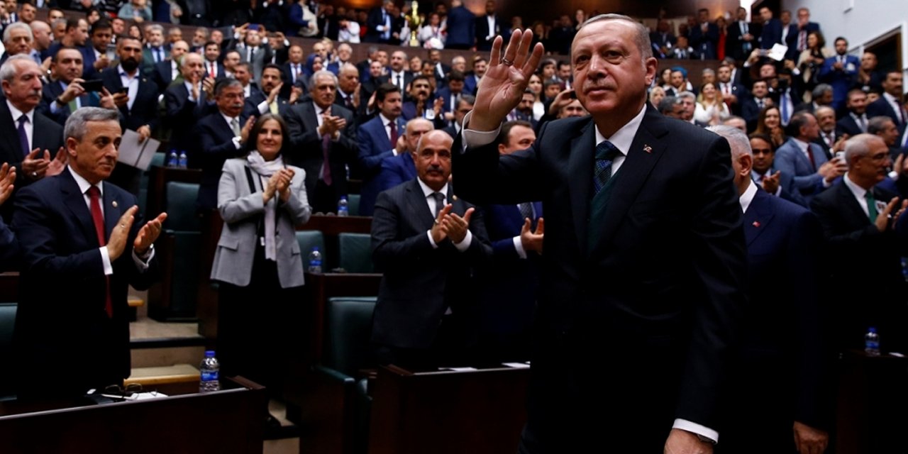 AKP kurucusu eski vekil: Milletvekillerinden kopuş olacak