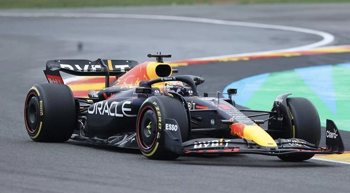 F1 İtalya Grand Prix'sini kazanan Verstappen, peş peşe 5. galibiyetini aldı