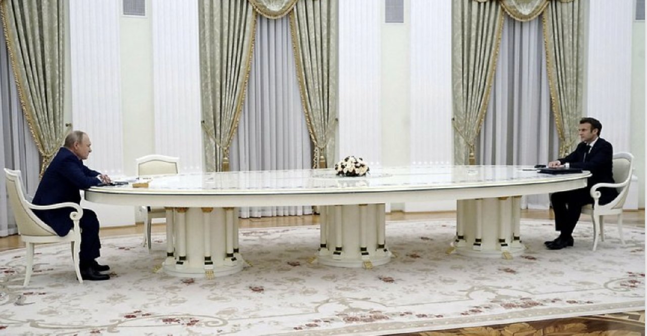 Putin, Macron ile Zaporijya Nükleer Santrali'ndeki durumu görüştü