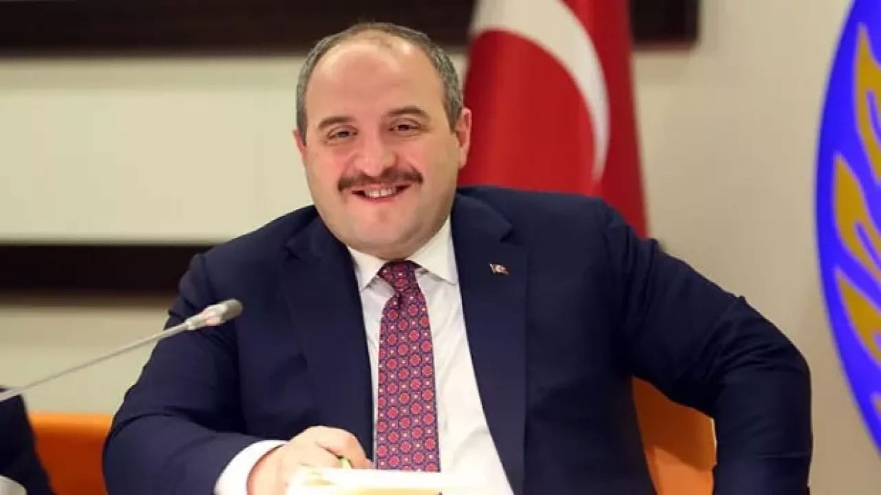 Mustafa Varank sosyal medyanın diline düştü