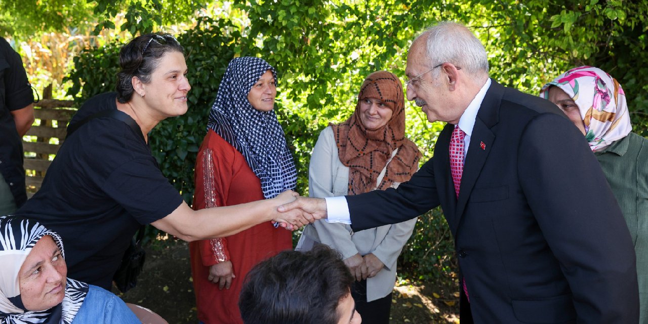 Kılıçdaroğlu'ndan Hendek faciasında yaşamını yitirenlerin yakınlarına ziyaret