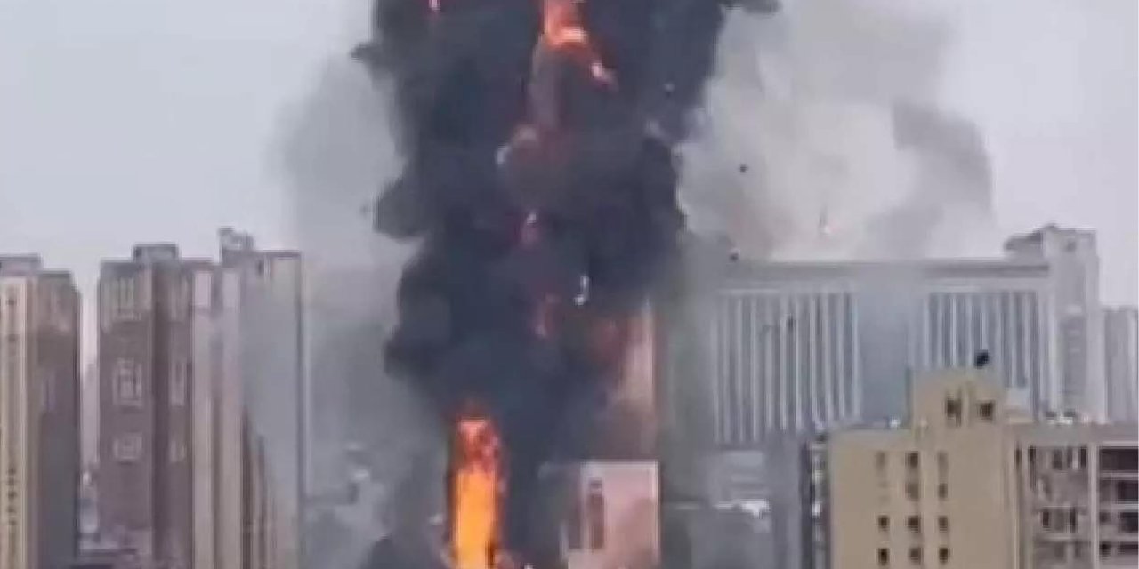 Çin'de gökdelen yangını: Çok sayıda kat kül oldu